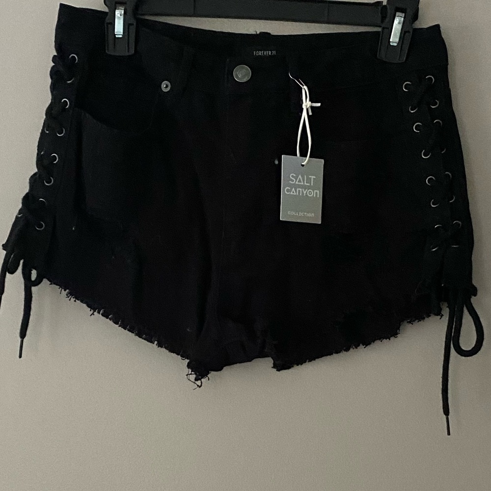 Black Forever 21 shorts